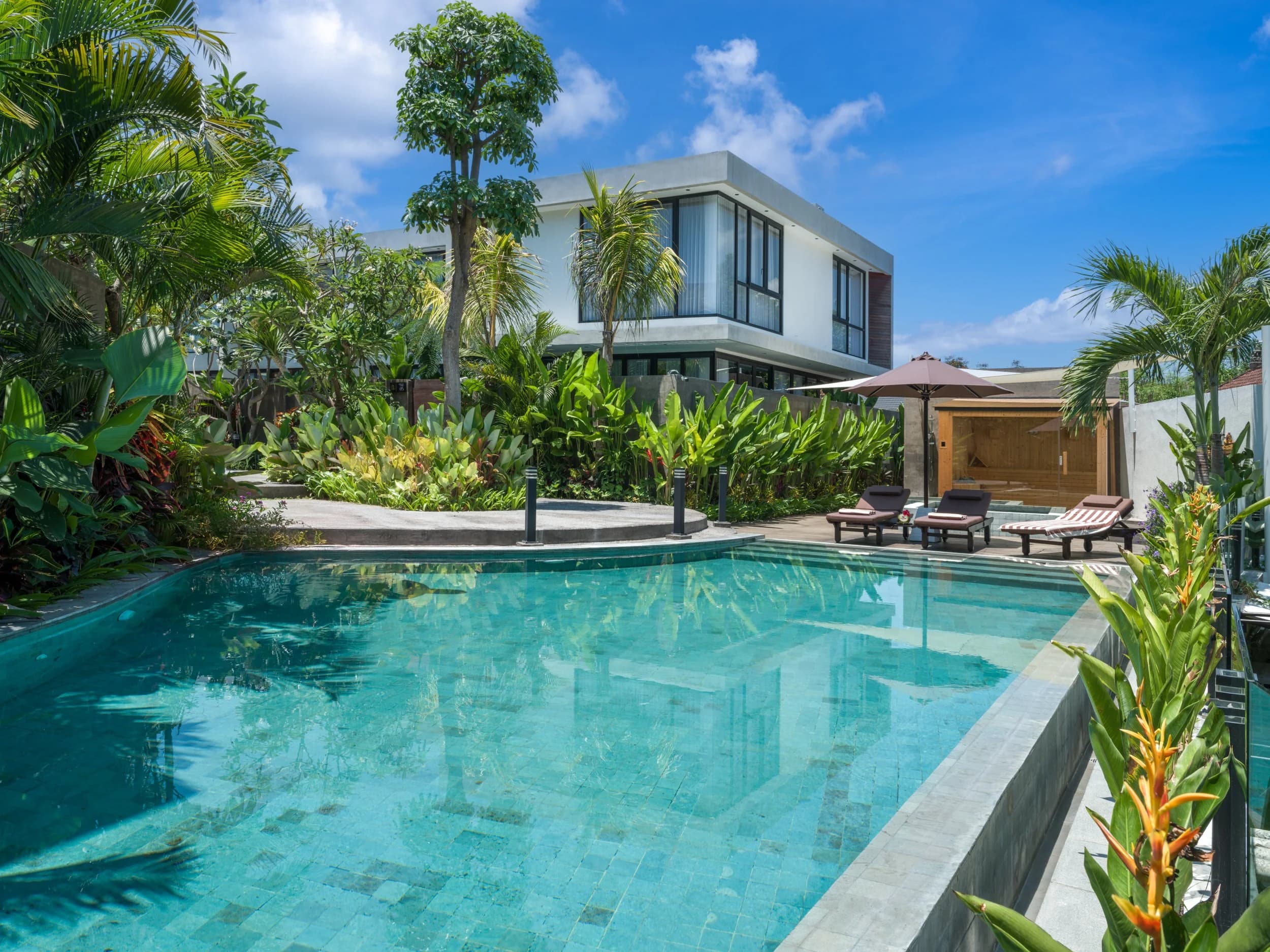 The shared pool and poolside sauna at Umalas Creek