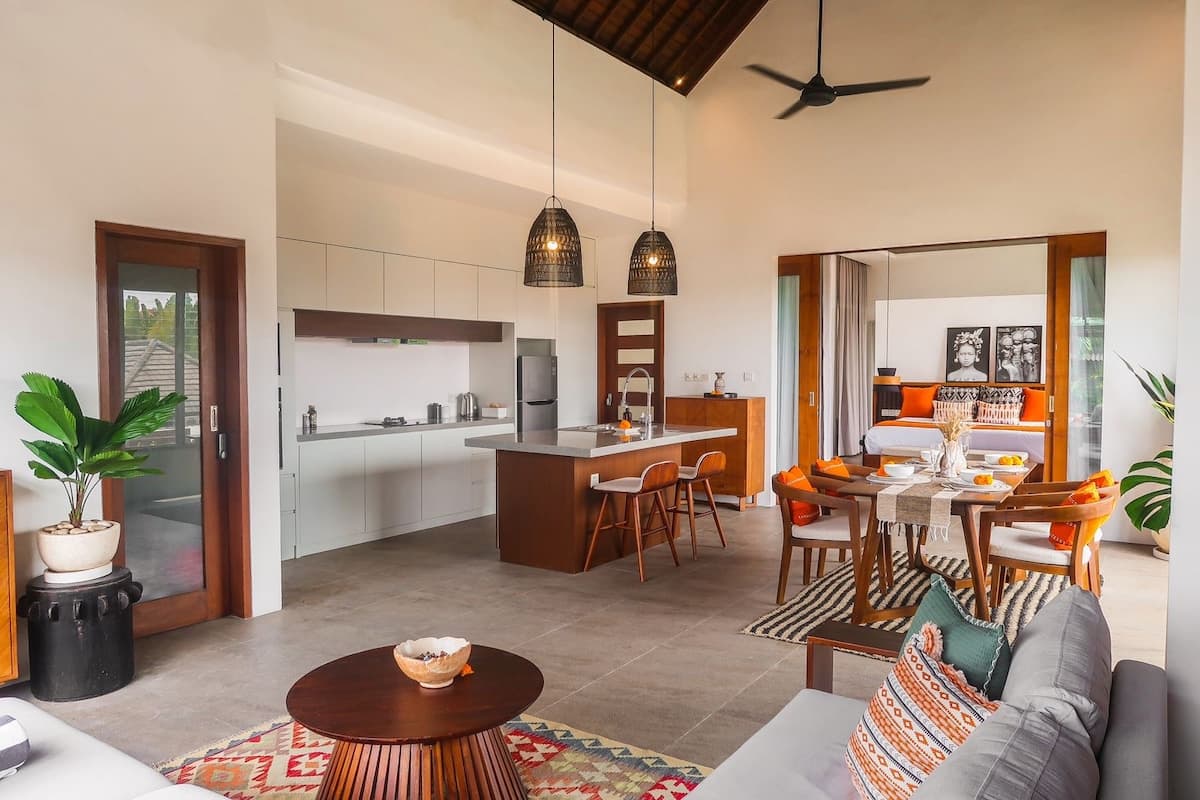 Villa photo 1