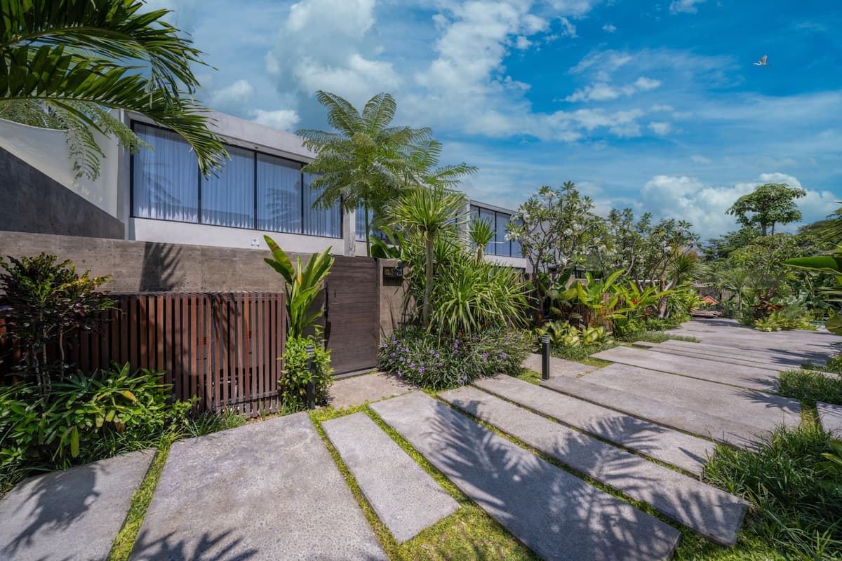 Prestige — 2-Bedroom Creekside Pool Villa at Umalas Creek