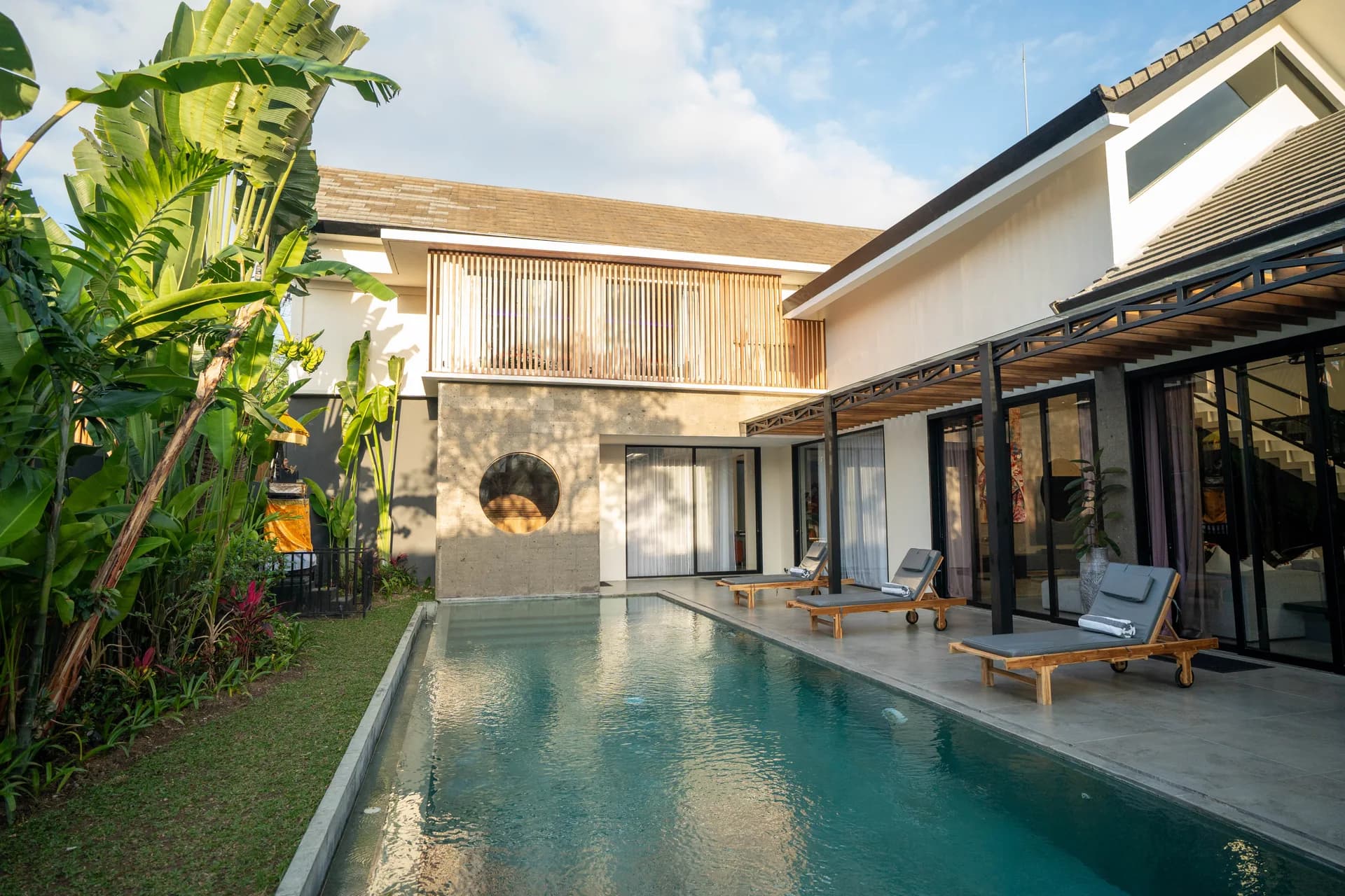 Villa photo 1